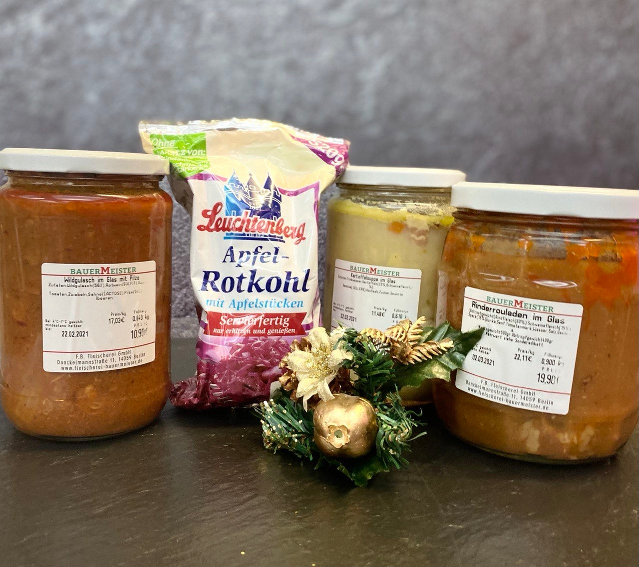 Weihnachtspaket groß: Hausgemachte Rouladen, Wildgulasch und Kartoffelsuppe im Glas mit Rotkohl - Anzahlung