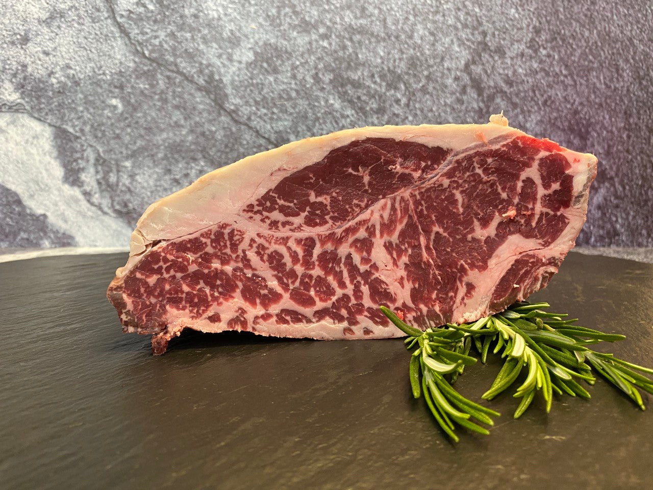 Wagyu Rumpsteak, ca.300g pro Scheibe, Preis pro kg 180,00€ - Anzahlung